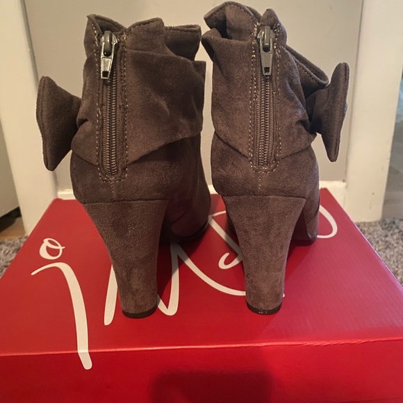 Impo Brown Suede Booties with Bow - Picture 3 of 5